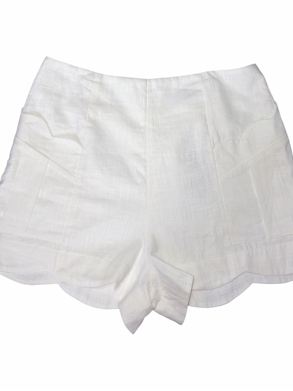 Vici NWT White Linen Blend Scallop Hem Shorts - Women’s size XL